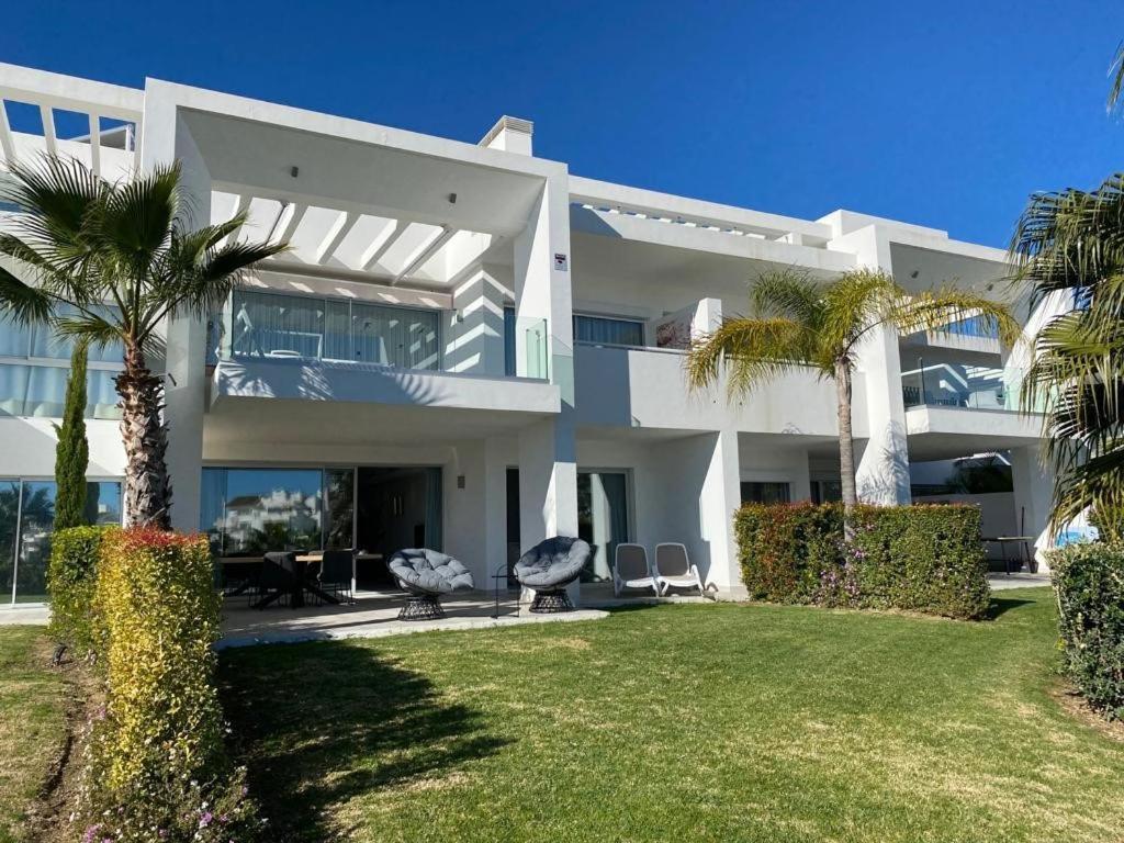 Buenas Noches Palmsea Marbella-Estepona מראה חיצוני תמונה