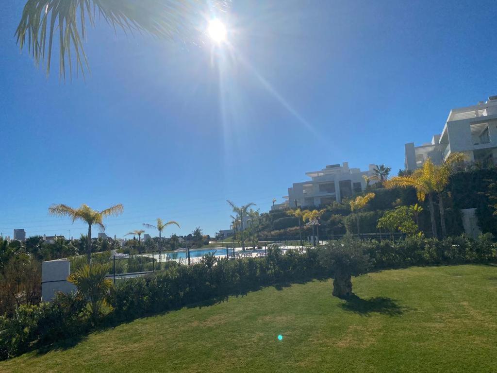 Buenas Noches Palmsea Marbella-Estepona מראה חיצוני תמונה