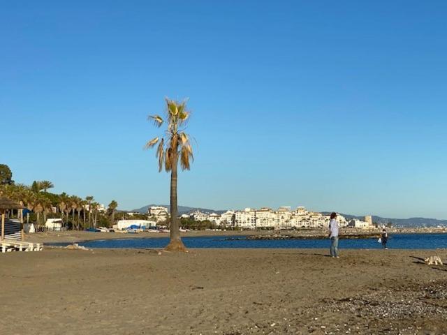 Buenas Noches Palmsea Marbella-Estepona מראה חיצוני תמונה