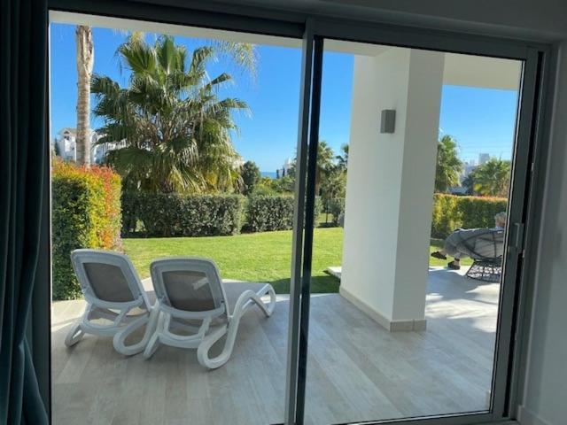 Buenas Noches Palmsea Marbella-Estepona מראה חיצוני תמונה